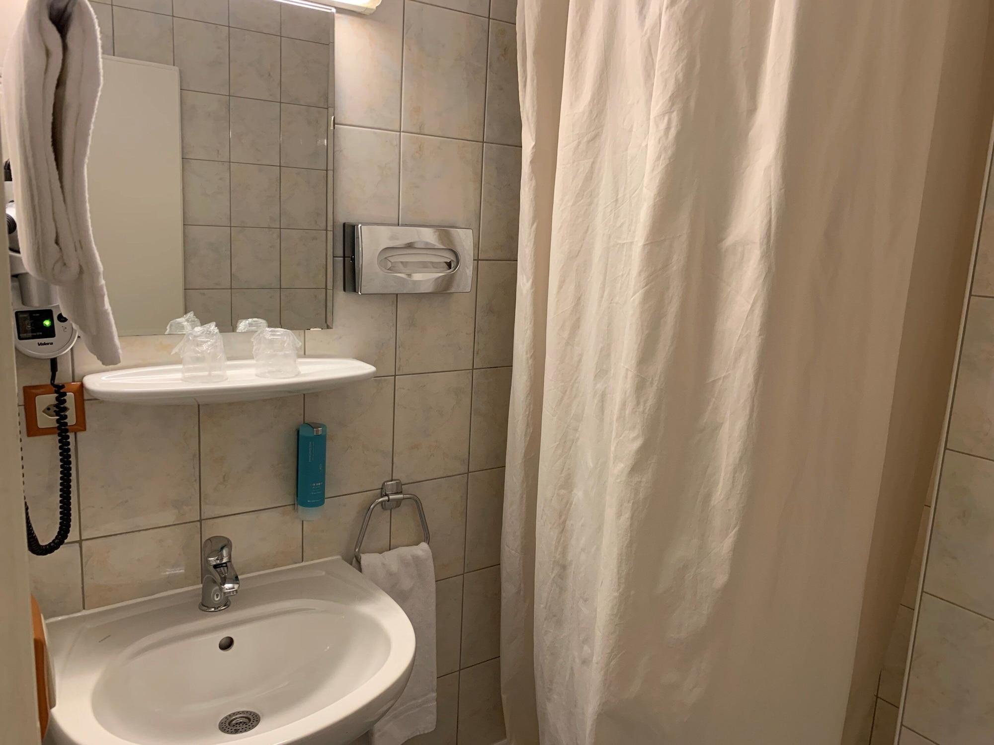 Hotel Admiral Geneva Bagian luar foto
