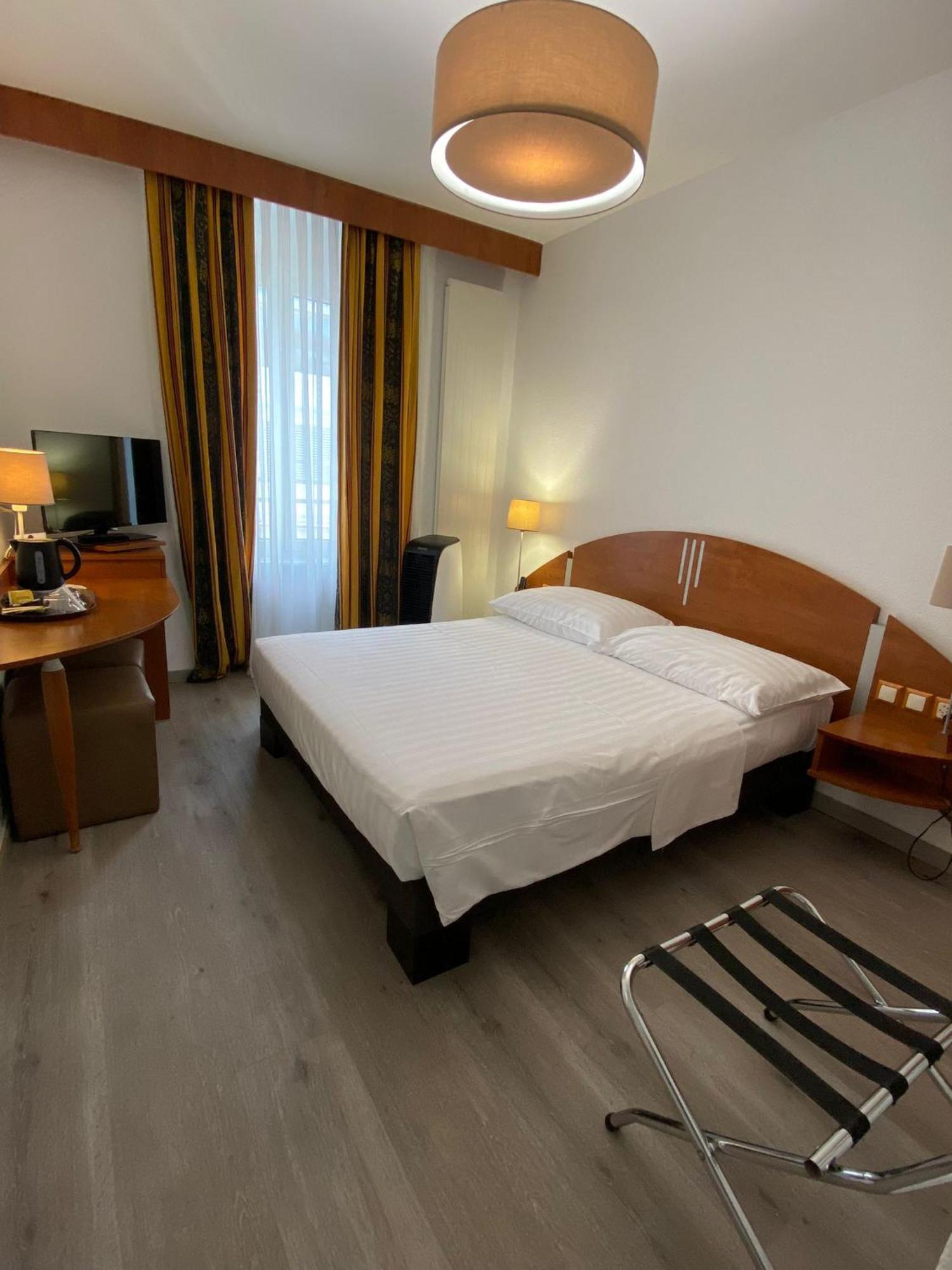 Hotel Admiral Geneva Bagian luar foto