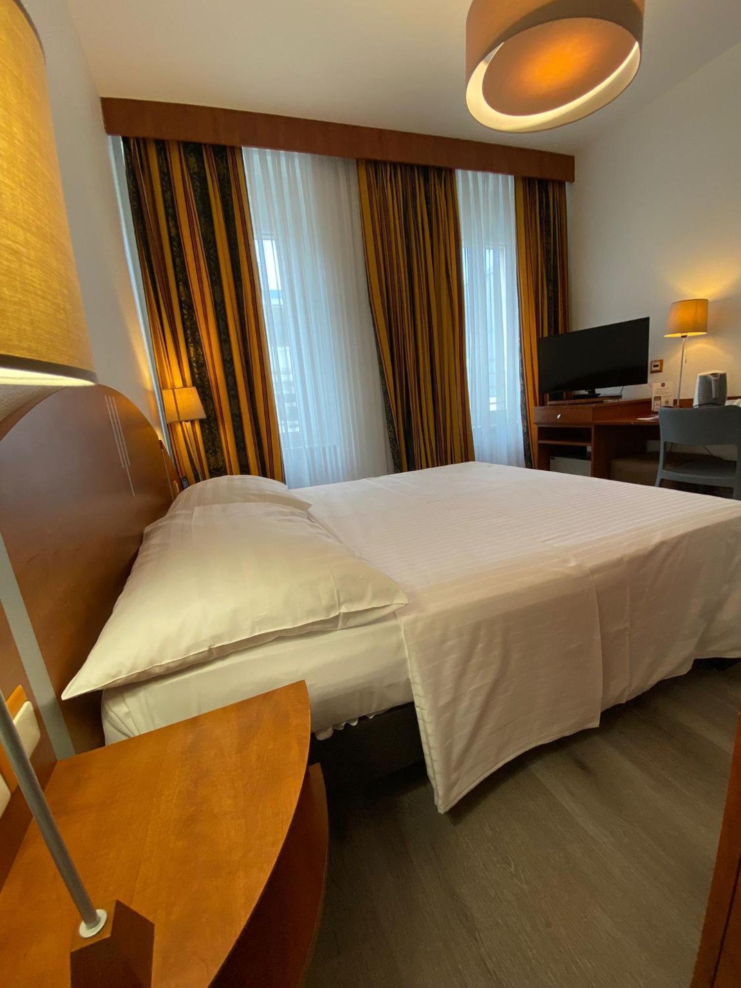 Hotel Admiral Geneva Bagian luar foto