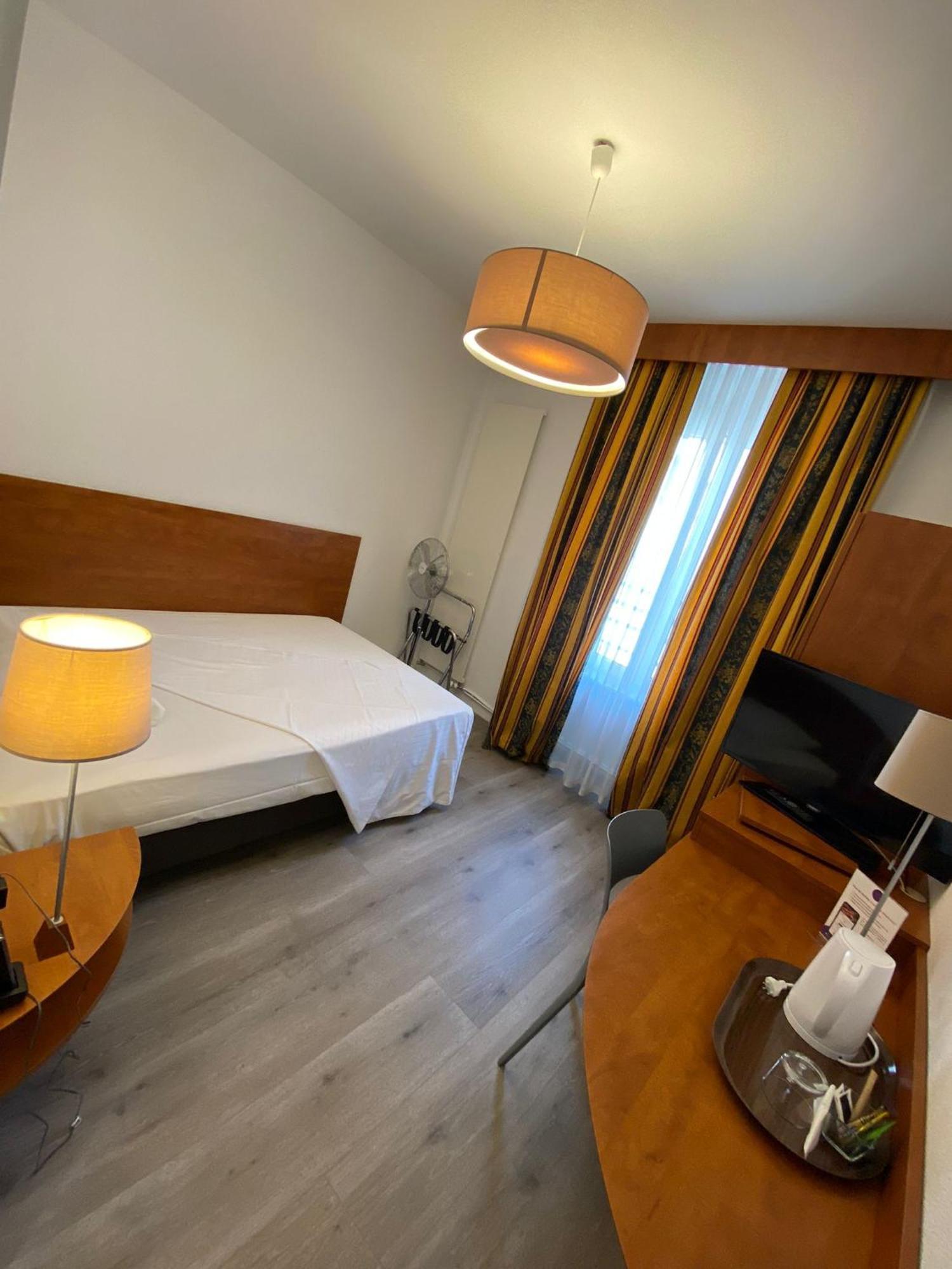 Hotel Admiral Geneva Bagian luar foto