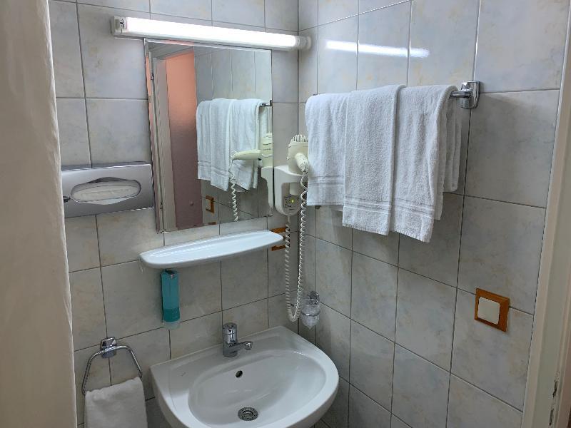 Hotel Admiral Geneva Bagian luar foto